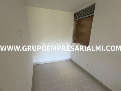 Apartamento en venta en Los Colores, Medellín · foto 13 de 20
