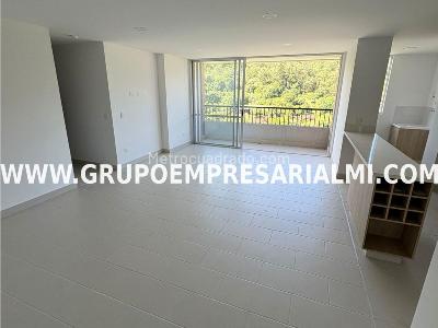 Apartamento en venta en Los Colores, Medellín · foto 2 de 20