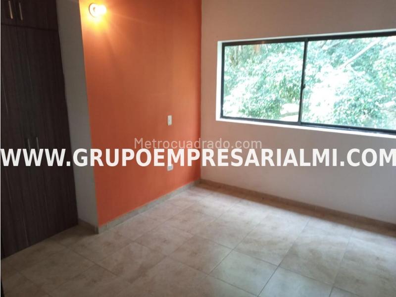 Apartamento de 2 Alcobas en Santa Mónica 2 con Parqueadero - 4