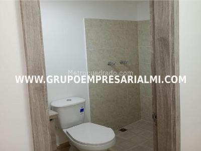 Casa de 5 alcobas en venta en La Pola, Medellín, 55 m² · foto 10 de 20