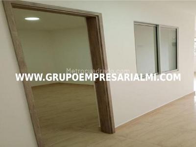 Casa de 5 alcobas en venta en La Pola, Medellín, 55 m² · foto 16 de 20