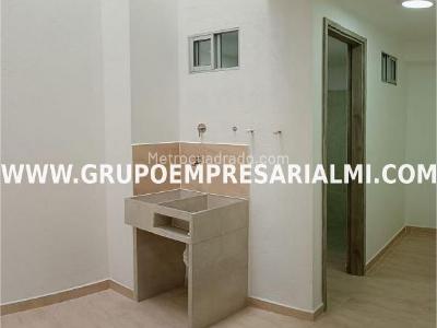 Casa de 5 alcobas en venta en La Pola, Medellín, 55 m² · foto 8 de 20