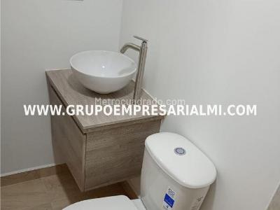 Casa de 5 alcobas en venta en La Pola, Medellín, 55 m² · foto 9 de 20