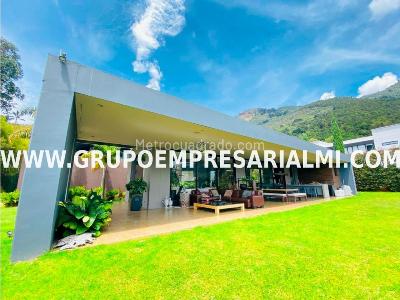 Casa de 4 alcobas en venta en El Poblado, Medellín · foto 15 de 20
