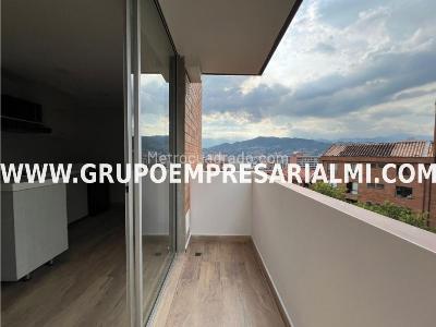 Apartaestudio en venta en El Poblado, Medellín, 32 m² · foto 5 de 20