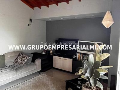 Apartaestudio en venta en Loma De Las Brujas, Envigado, 66 m² · foto 2 de 20