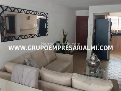 Apartamento en venta en La Milagrosa, Medellín · foto 2 de 20