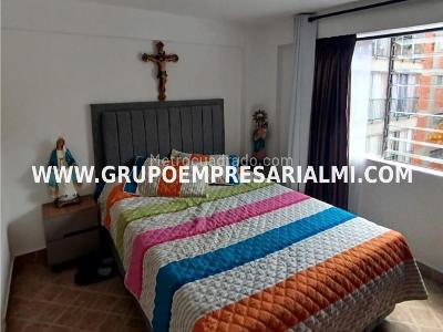 Apartamento en venta en La Milagrosa, Medellín · foto 11 de 20