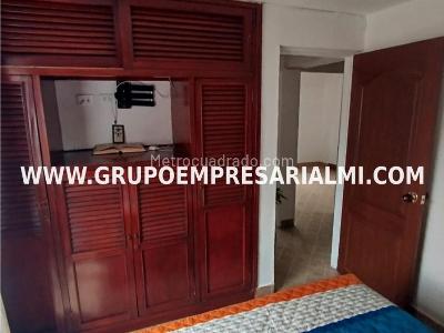 Apartamento en venta en La Milagrosa, Medellín · foto 12 de 20