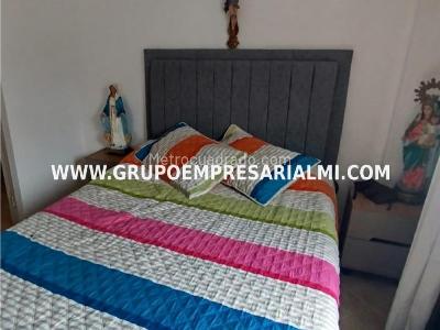 Apartamento en venta en La Milagrosa, Medellín · foto 13 de 20