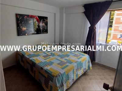 Apartamento en venta en La Milagrosa, Medellín · foto 15 de 20