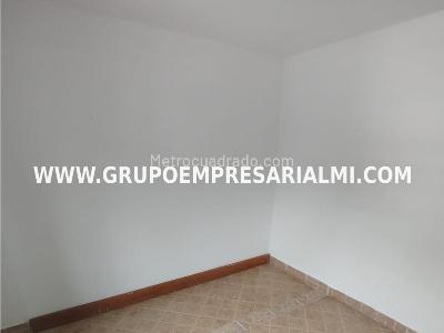 Apartamento en venta en La Milagrosa, Medellín · foto 19 de 20