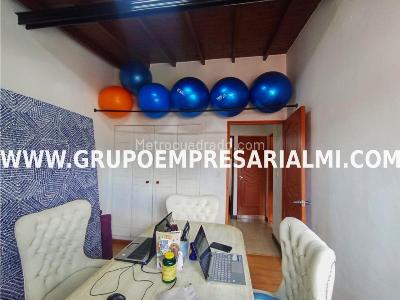 Apartamento de 3 alcobas en venta en La Castellana, Medellín, 125 m² · foto 12 de 20