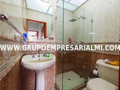 Apartamento de 3 alcobas en venta en La Castellana, Medellín, 125 m² · foto 17 de 20