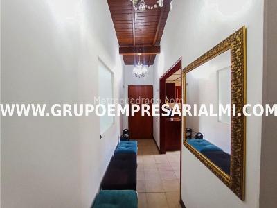 Apartamento de 3 alcobas en venta en La Castellana, Medellín, 125 m² · foto 5 de 20