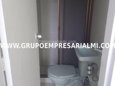 Apartamento de 3 alcobas en arriendo en El Velodromo, Medellín, 100 m² · foto 12 de 20
