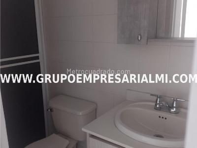 Apartamento de 3 alcobas en arriendo en El Velodromo, Medellín, 100 m² · foto 13 de 20