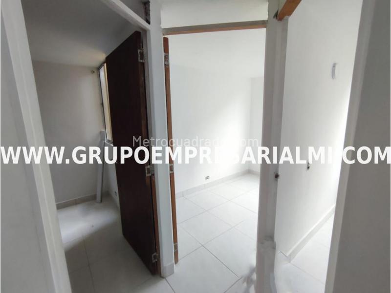 Apartamento de 3 Alcobas en Arriendo en San Javier (Piso 1, Parqueadero) - 3