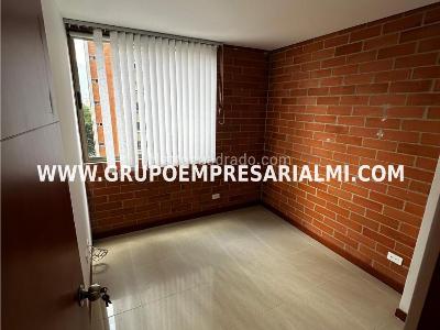 Apartamento de 3 alcobas en venta en Suramerica, Itagüí, 89 m² · foto 8 de 20