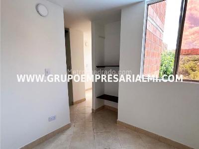 Apartamento de 2 alcobas en venta en Niquia, Bello, 58 m² · foto 6 de 20
