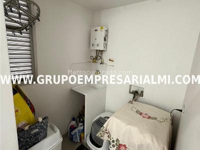 Apartamento en venta en Los Colores, Medellín · foto 7 de 20