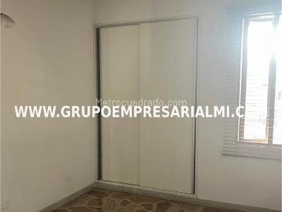 Apartamento de 3 alcobas en venta en Laureles, Medellín, 120 m² · foto 12 de 20