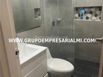 Apartamento de 3 alcobas en venta en Laureles, Medellín, 120 m² · foto 14 de 20
