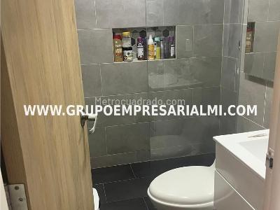 Apartamento de 3 alcobas en venta en Laureles, Medellín, 120 m² · foto 15 de 20