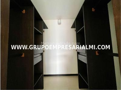 Apartamento de 3 alcobas en venta en Las Lomitas, Sabaneta, 110 m² · foto 11 de 20