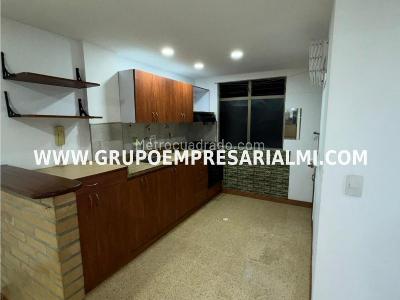Apartamento de 3 alcobas en venta en Mayorca, Sabaneta, 69 m² · foto 2 de 20