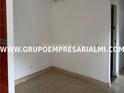 Apartamento de 3 alcobas en venta en Santa Rita, Bello, 46 m² · foto 11 de 20