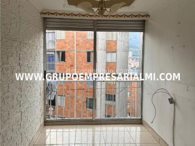 Apartamento de 3 alcobas en venta en Santa Rita, Bello, 46 m² · foto 7 de 20