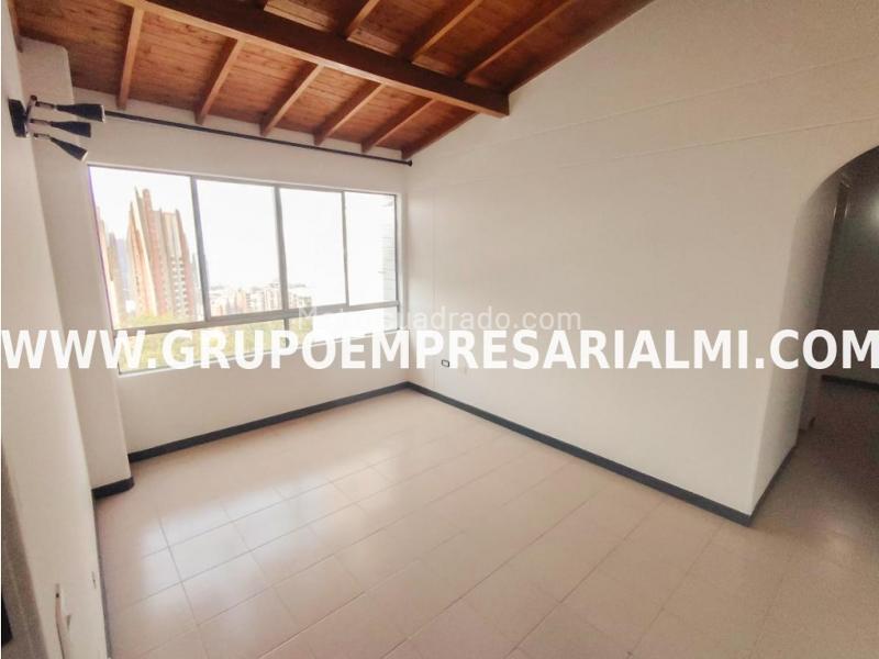 Charming 3BR Apartment in Loma del Indio - 2