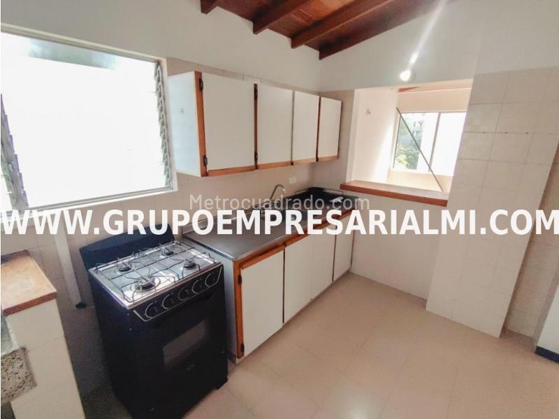 Charming 3BR Apartment in Loma del Indio - 4