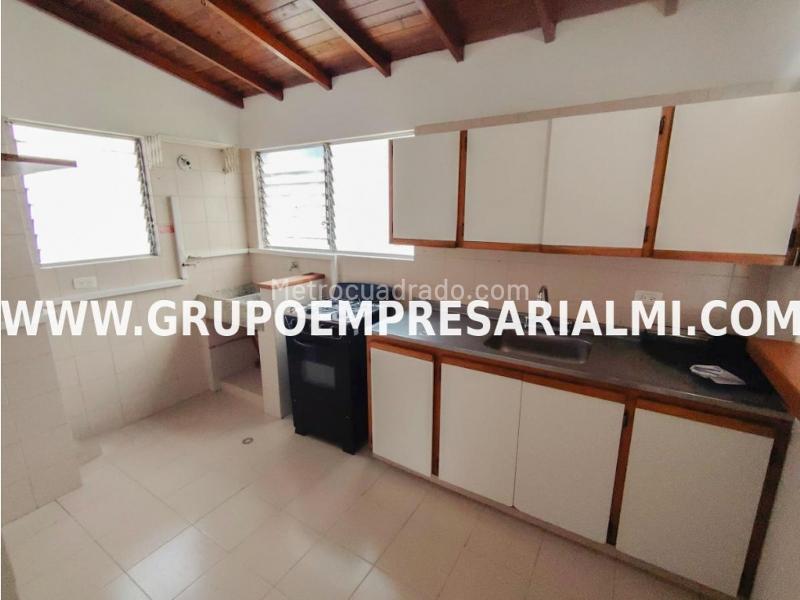 Charming 3BR Apartment in Loma del Indio - 5