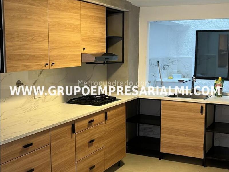 Apartamento de 3 Alcobas en San Joaquín, 1er Piso