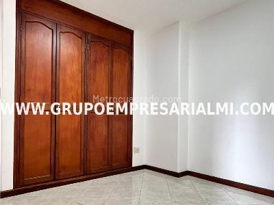 Apartamento en venta en Laureles, Medellín · foto 6 de 20