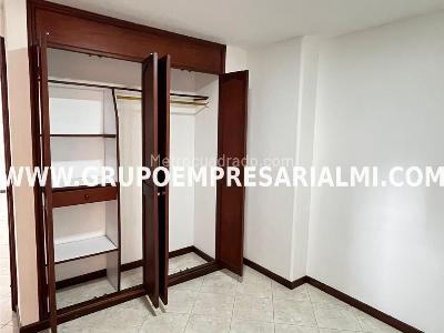 Apartamento en venta en Laureles, Medellín · foto 8 de 20