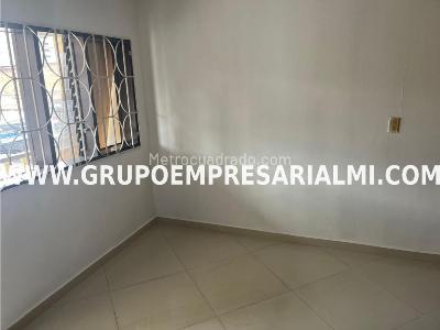 Apartamento en venta en Laureles, Medellín · foto 3 de 18