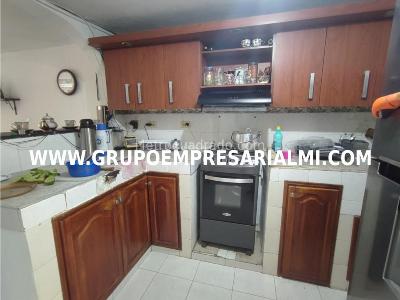 Apartamento en venta en Doce De Octubre, Medellín · foto 2 de 4
