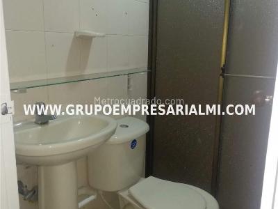 Apartaestudio en venta en Estadio, Medellín, 35 m² · foto 9 de 20