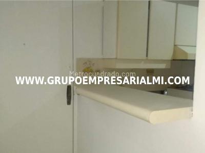 Apartaestudio en venta en Estadio, Medellín, 35 m² · foto 13 de 20