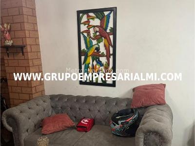 Apartamento de 3 alcobas en venta en Cabañitas, Bello, 83 m² · foto 18 de 20