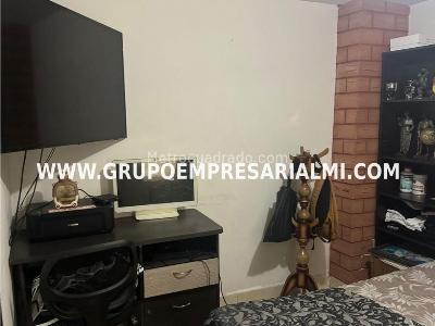 Apartamento de 3 alcobas en venta en Cabañitas, Bello, 83 m² · foto 7 de 20