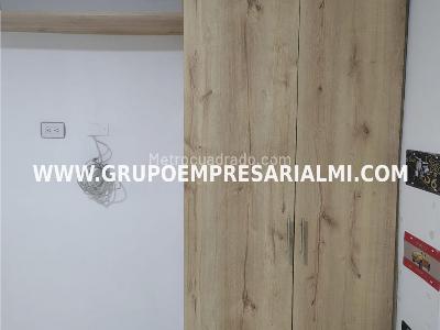 Apartamento de 2 alcobas en venta en Los Alcazares, Sabaneta, 52 m² · foto 7 de 20