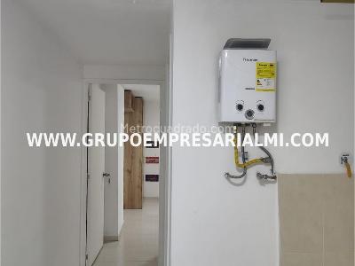Apartamento de 2 alcobas en venta en Los Alcazares, Sabaneta, 52 m² · foto 9 de 20