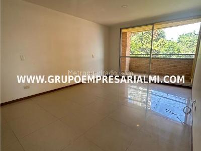 Apartamento de 3 alcobas en venta en Aves Maria, Sabaneta, 110 m² · foto 2 de 20