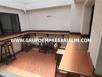 Casa de 5 alcobas en venta en Laureles, Medellín, 800 m² · foto 18 de 20