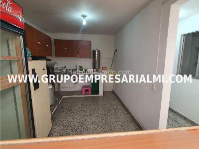 Casa de 5 alcobas en venta en Laureles, Medellín, 800 m² · foto 3 de 20