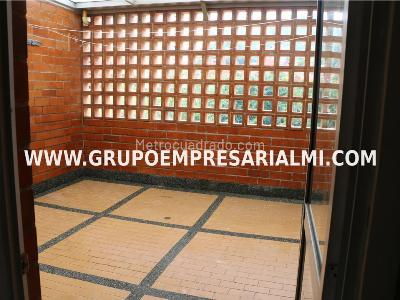 Apartamento de 3 alcobas en venta en San Jose, Sabaneta, 116 m² · foto 17 de 20